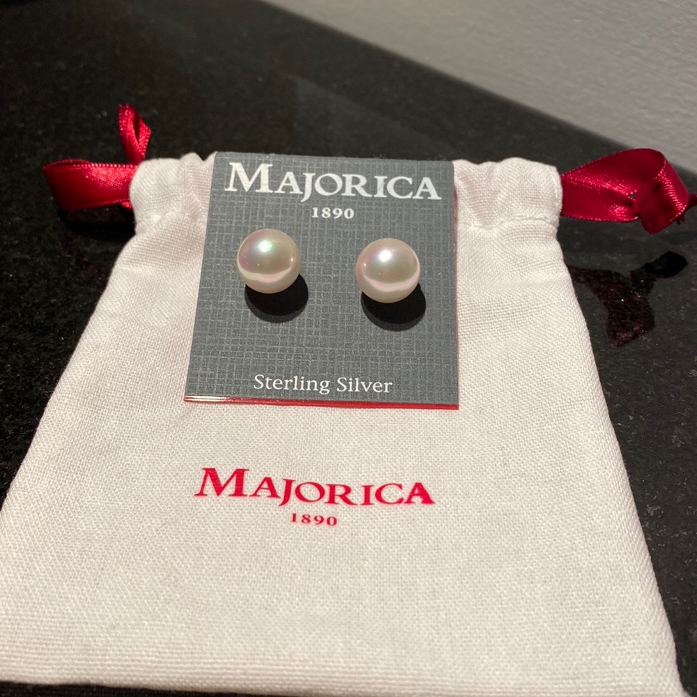 Pearl stud earrings